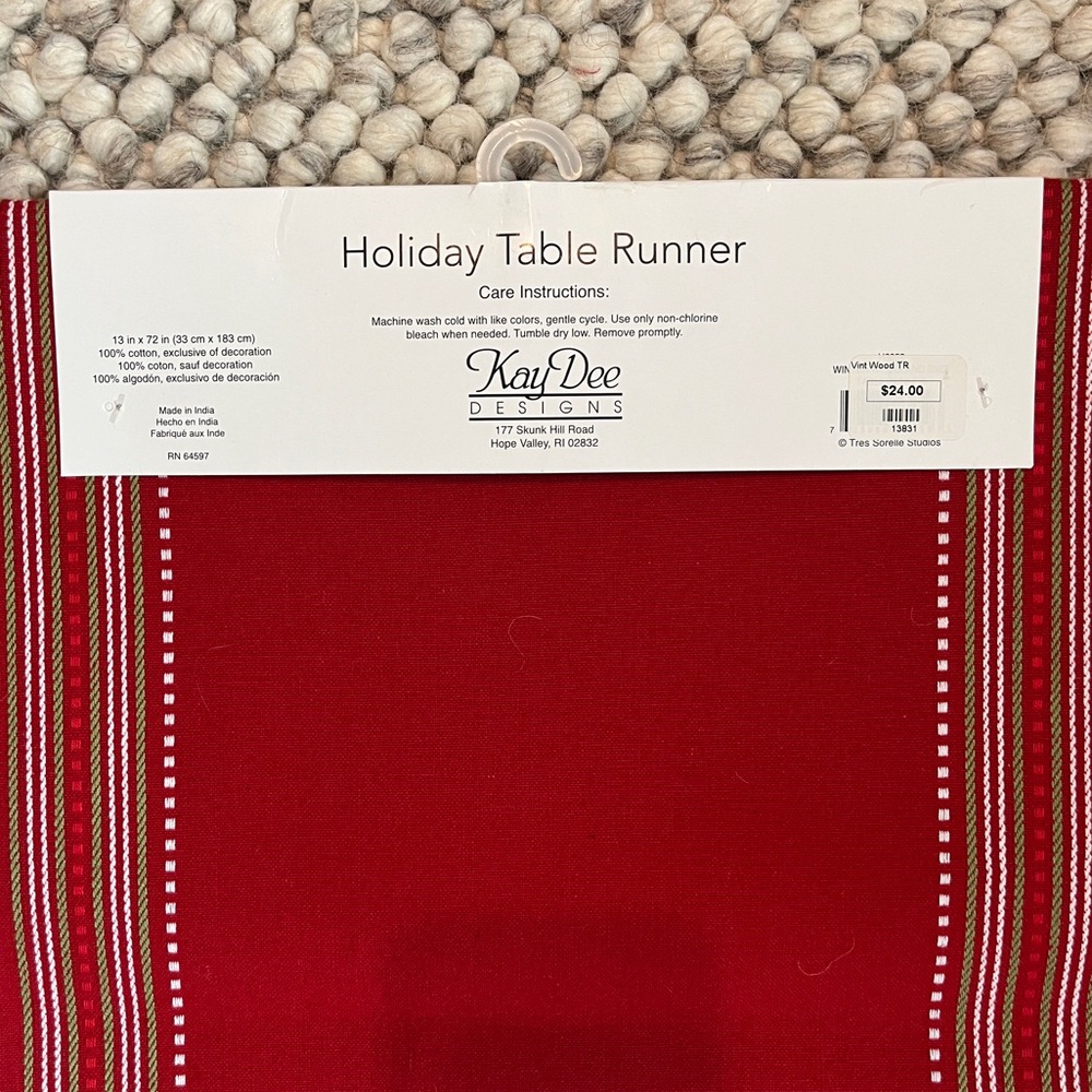 Essentials Holiday Table Runner - Picture 5 of 6